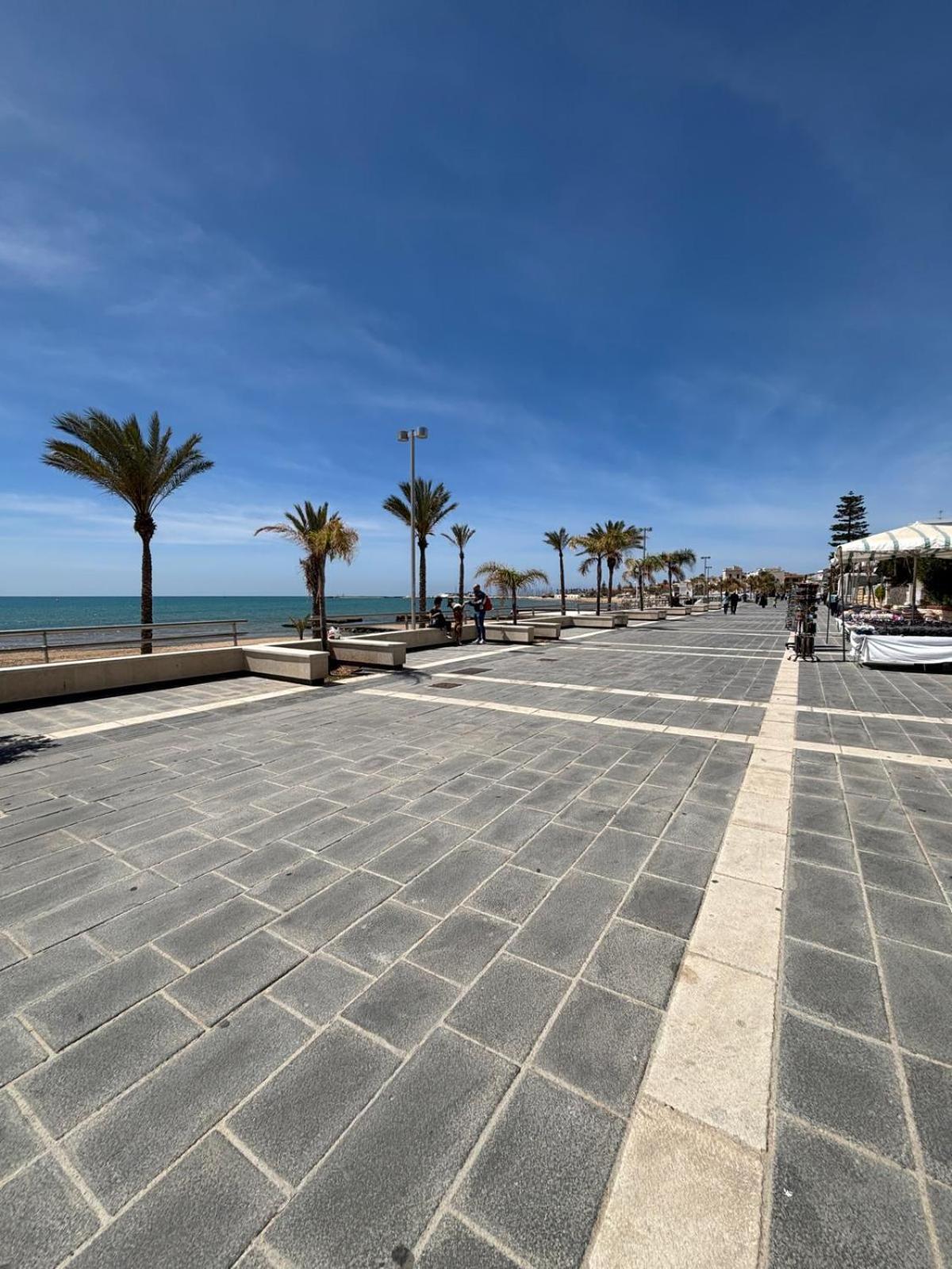 Acquamarina House Marina Di Ragusa Exteriör bild