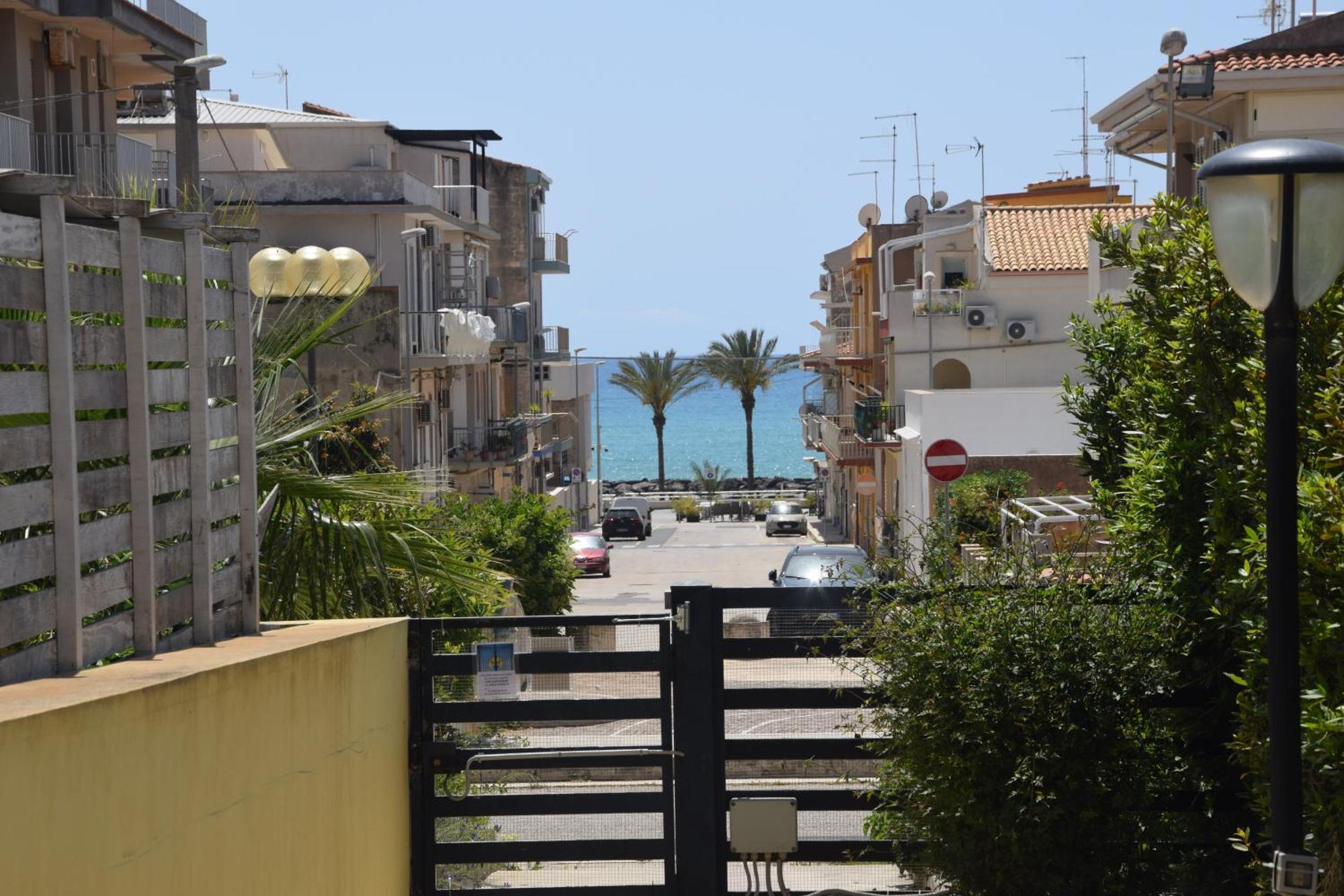 Acquamarina House Marina Di Ragusa Exteriör bild